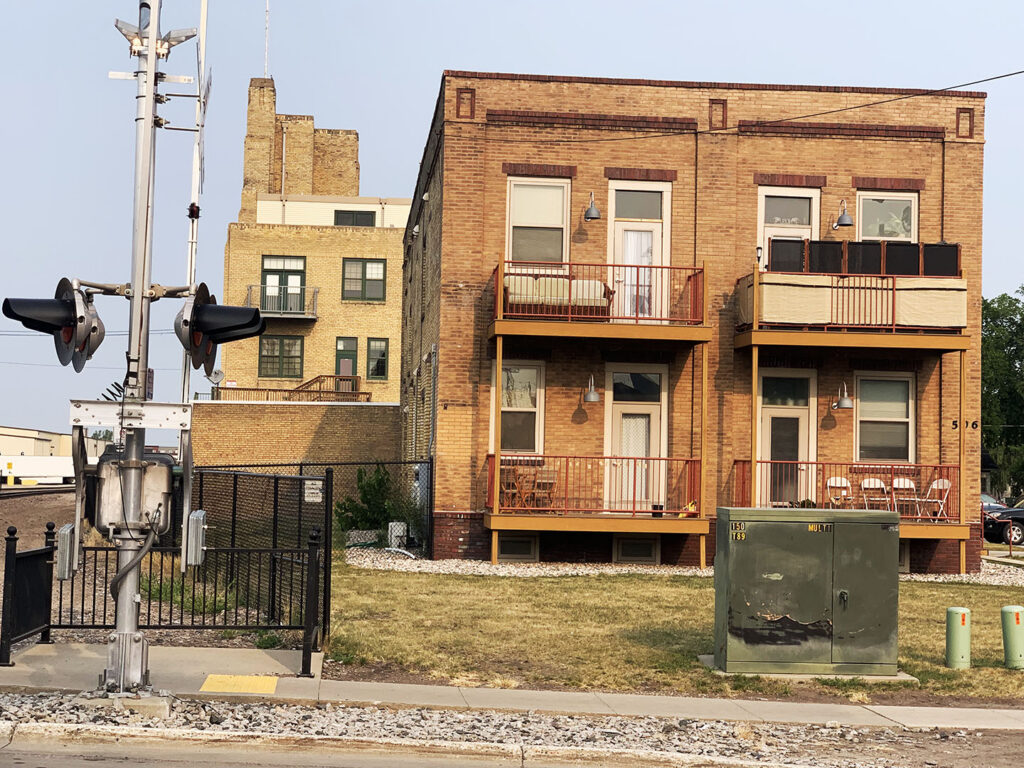 CZB_FARGO ND housing